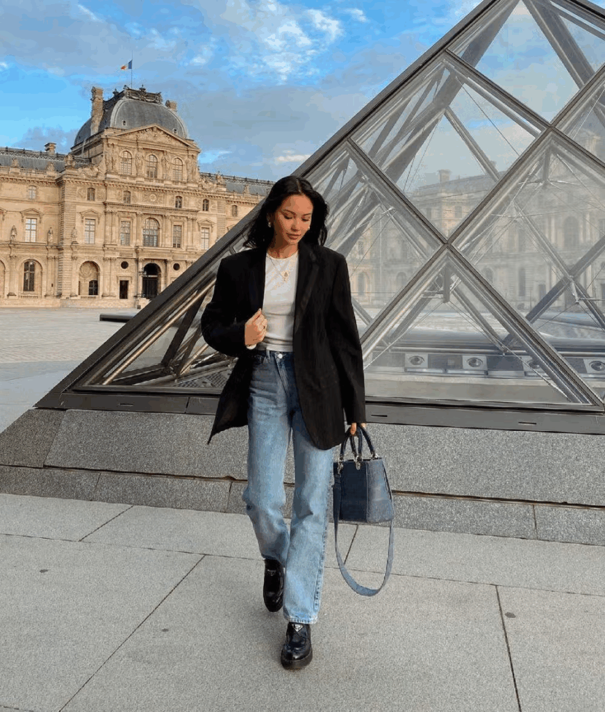 Styling Blazer ala Alyssa Daguisé untuk Tampilan Casually Chic