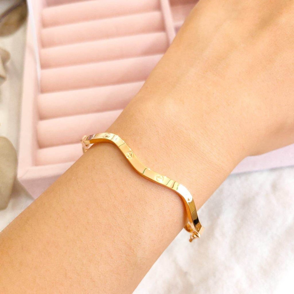 Gelang Bangle Emas 2025: Rekomendasi Model Paling Hits