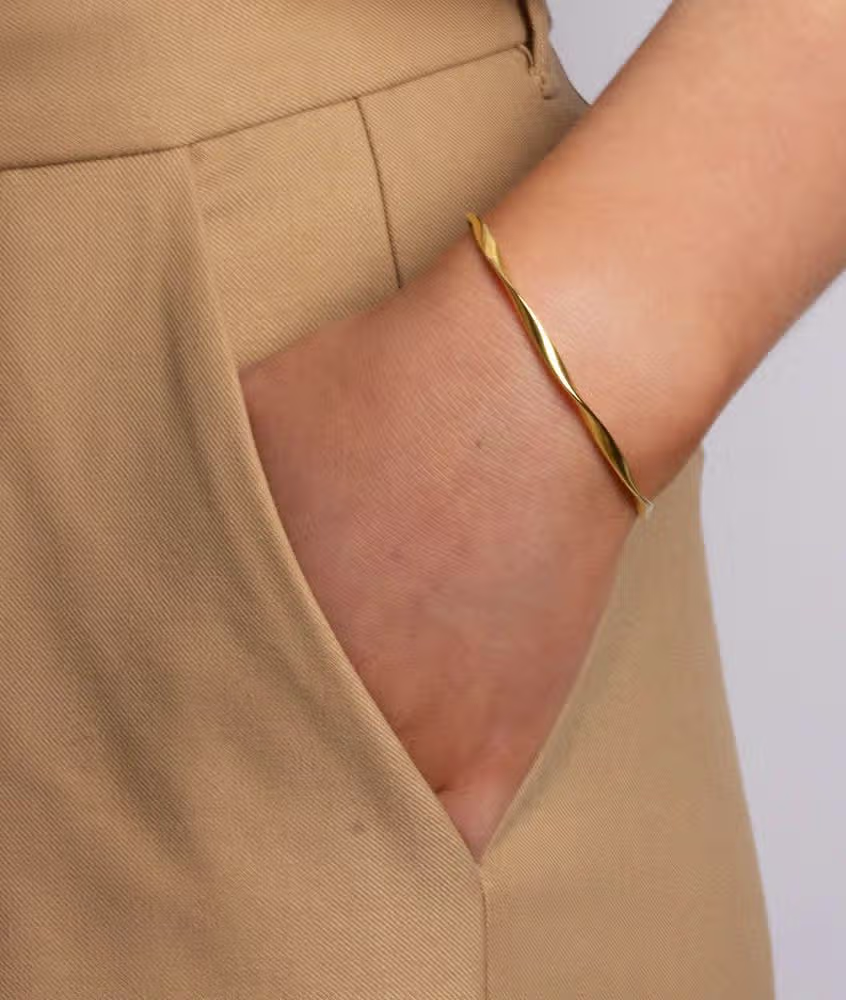 Gelang Bangle Emas 2025: Rekomendasi Model Paling Hits