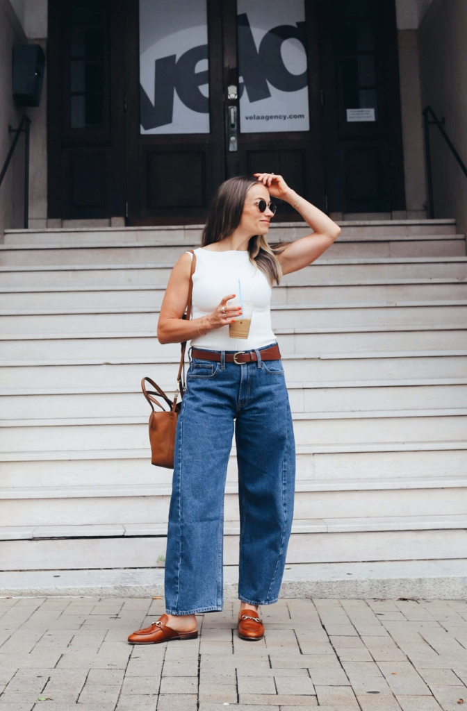 Kuasai Gaya: Mix and Match Outfit dengan Tren Barrel Jeans