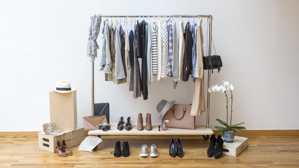 Gaya Hidup dengan Capsule Wardrobe