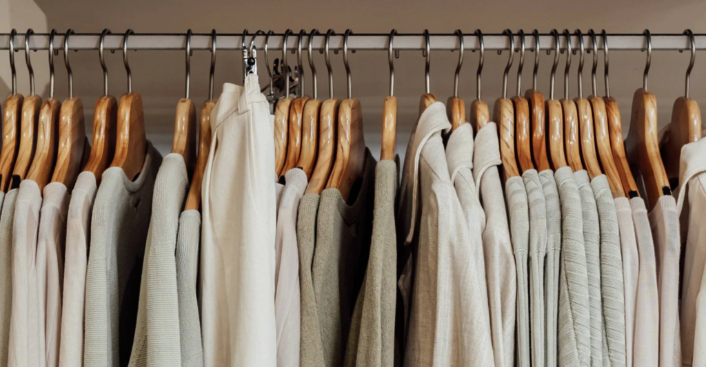 Gaya Hidup dengan Capsule Wardrobe